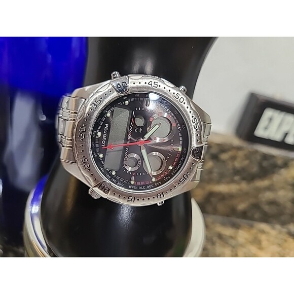 Peugeot Mens Two Toned Watch analog digital needs battery - Picture 3 of 13